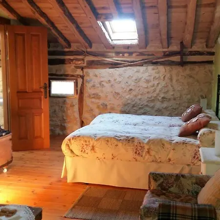 Bed & Breakfast Casa Rural Calle Real 3*